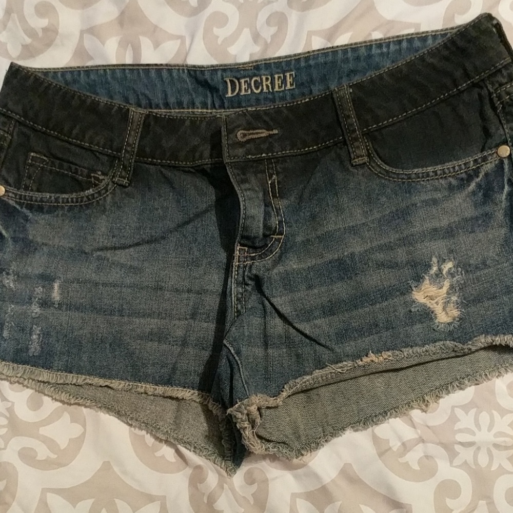 Decree Shorts